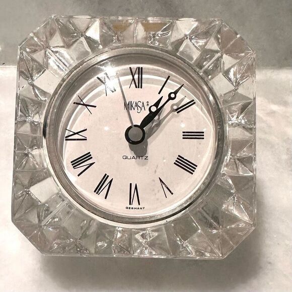 Vintage Mikasa Quartz Clear Crystal Clock 4” x 4” x 3” - Picture 1 of 3